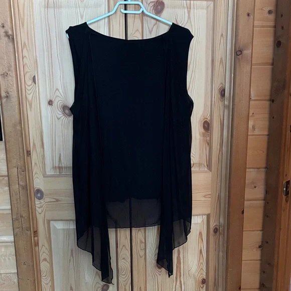 Black Sleeveless Rhinestone Bow High-Low Top - Picture 2 of 6